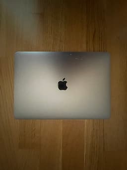 MacBook Pro 13” 2017 – Touch Bar – NYTT BATTERI!!!