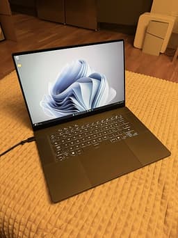 ASUS ROG Zephyrus G16 - Ryzen AI 9 | 32GB | 1TB | RTX 4070 | OLED