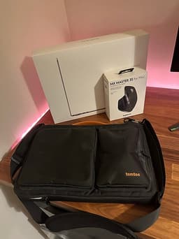 MacBook Air M2 15”+ Tillbehör