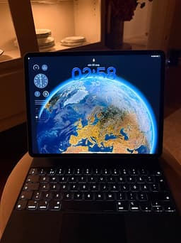 Apple iPad Air 13 tum / M2 / 256 GB / 100% batterihälsa