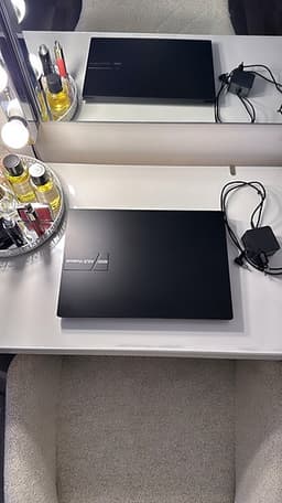 Asus Vivobook laptop 14" svart