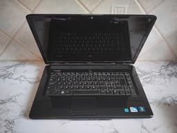 Dell Inspiron 1545 laptop 15 tum svart