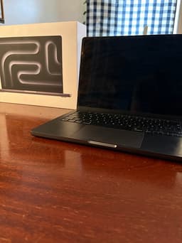 Apple MacBook Pro 14" (2024, M4) 16/512 GB, rymdsvart
