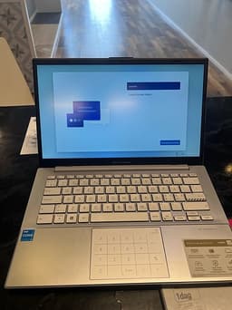 ASUS Vivobook Go – Core i3 / 8GB / 512GB SSD