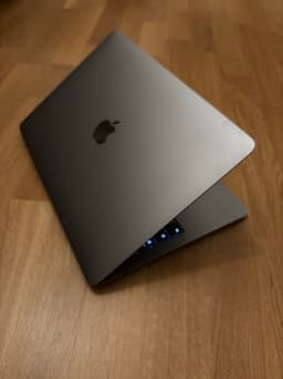 Apple MacBook laptop 13 tum grå
