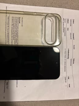 Google pixel 10 med skal och 100% batteri hälsa