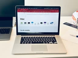 Apple MacBook Pro 15" Retina bärbar dator silver