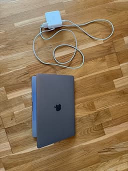 Apple MacBook Pro 13" 2017 laptop grå