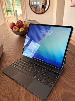 Apple iPad Pro 12,9” M1 256 GB + Magic Keyboard