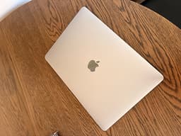 MacBook Pro 13” (2020) – 1,4 GHz Quad-Core i5