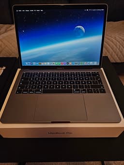 Apple MacBook Pro 13-tums laptop grå
