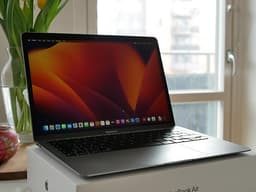 Apple MacBook Air 2020 Space Gray M1 8GB RAM 256GB SSD