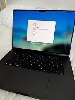 Apple MacBook Pro 16" (2024) – M4 Pro / 48GB Unified Memory – Like New / Mint