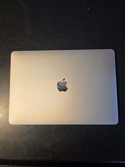 MacBook Air 13" M1 (2020) – 8 GB RAM / 256 GB SSD