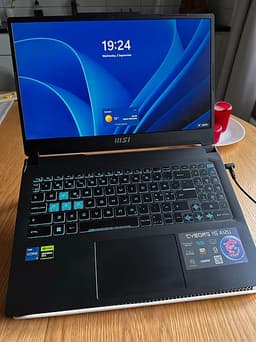 MSI Cyborg 15 gaminglaptop 15,6" svart
