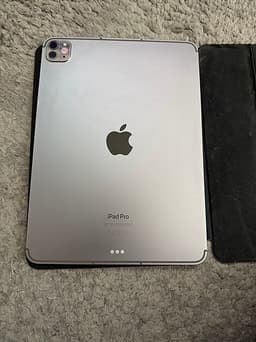 iPad Pro 11” 4th generation WIFI + Cellular, 256 GB silver