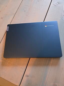 Lenovo IdeaPad Slim 3 Chromebook 14" svart laptop