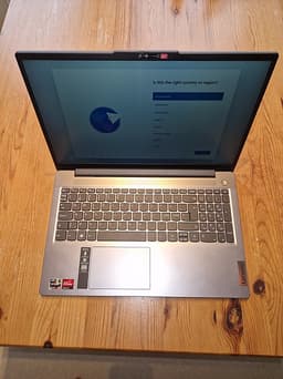 Lenovo IdeaPad Slim 3 15ABR8 R5-5625U/16GB/512 15.6" bärbar dator