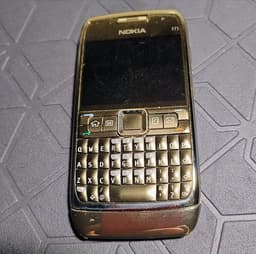 Retro Nokia E71