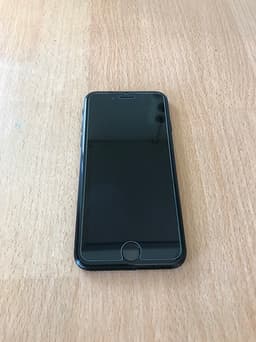 iPhone SE 2022 (3rd gen) 64GB, 5G- 90% Batteri