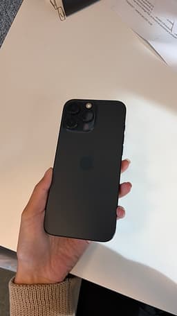 iPhone 16 Pro Max