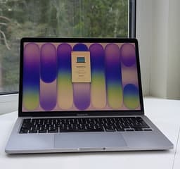MacBook Pro 13” M1 2020  8 GB RAM / 256 GB SSD