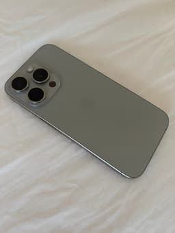 Apple iPhone 15 Pro silver