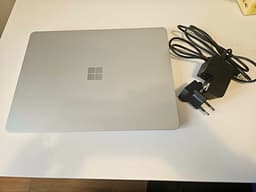 Surface Laptop Copilot+ PC 13” (16GB/256GB) – Fint skick, garanti till 23/9
