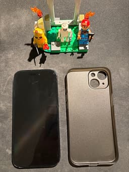 Apple iPhone 15 128 GB svart