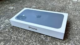 Apple iPhone 16 128 GB svart
