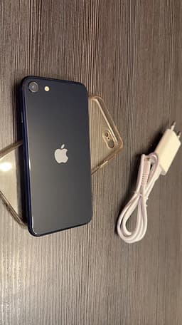 iPhone SE 3 gen 64GB  2022 senaste versionen 26.6.1