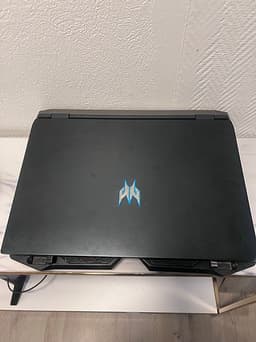 Acer Predator Helios 300 gaming laptop 15,6" svart