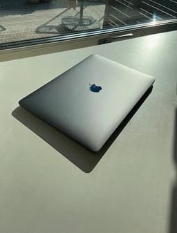MacBook Air 13”