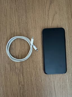 Apple iPhone 11 mobil 64 GB svart