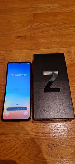 Samsung Galaxy Z Flip3 5G mobil 128 GB svart