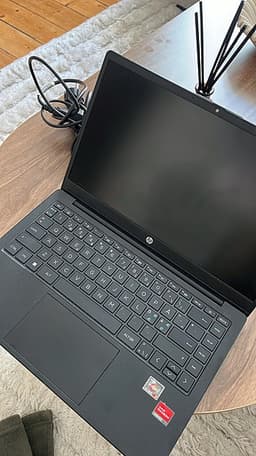 HP laptop 10-15 tum svart