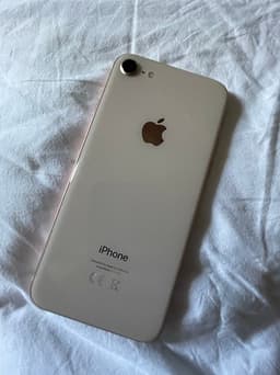 iPhone 8 – 64 GB (Guld/Roséguld)