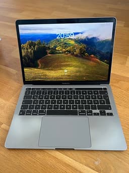 MacBook Pro 13” M1 (2020) - 88 % batterihälsa - Ungerskt tangentbord