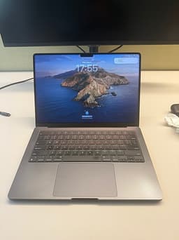MacBook Pro 14” M3 Pro – 36 GB / 512 GB – Space Black – mycket fint skick