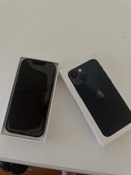 Apple iPhone 13 128 GB svart