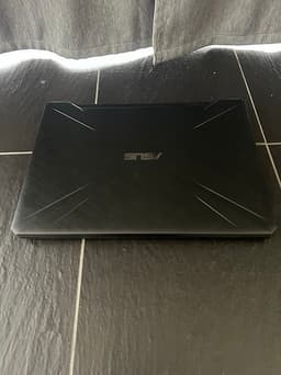 Asus bärbar dator svart