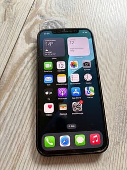 Apple iPhone 12 smartphone svart