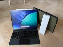 Apple iPad Pro 12,9 tum 2022(sjätte generationen) 128 GB