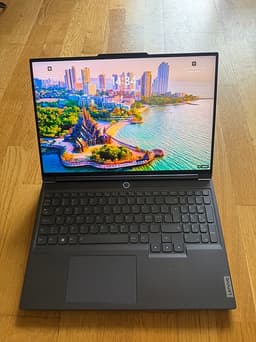 Lenovo Legion Slim 7 - 5TB (Samsung 990Pro SSD) - RTX4070 8GB