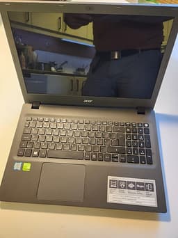 Acer Aspire E 15 (modell E5-574G-54XQ)