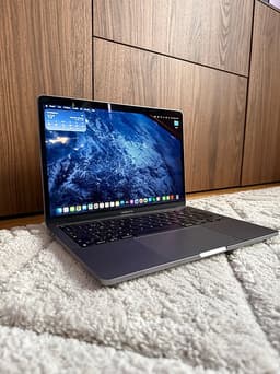 Apple MacBook Pro M2