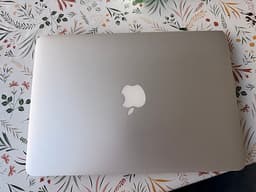 Jättefin Macbook Pro I7