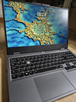 Lenovo LOQ Gaming laptop Ryzen 7 24GB 512GB RTX 4050 15,6" grå