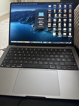 MacBook Pro 14” M3 512 GB – 96 % batterihälsa