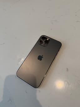 Apple iPhone 12 Pro Max mobiltelefon svart